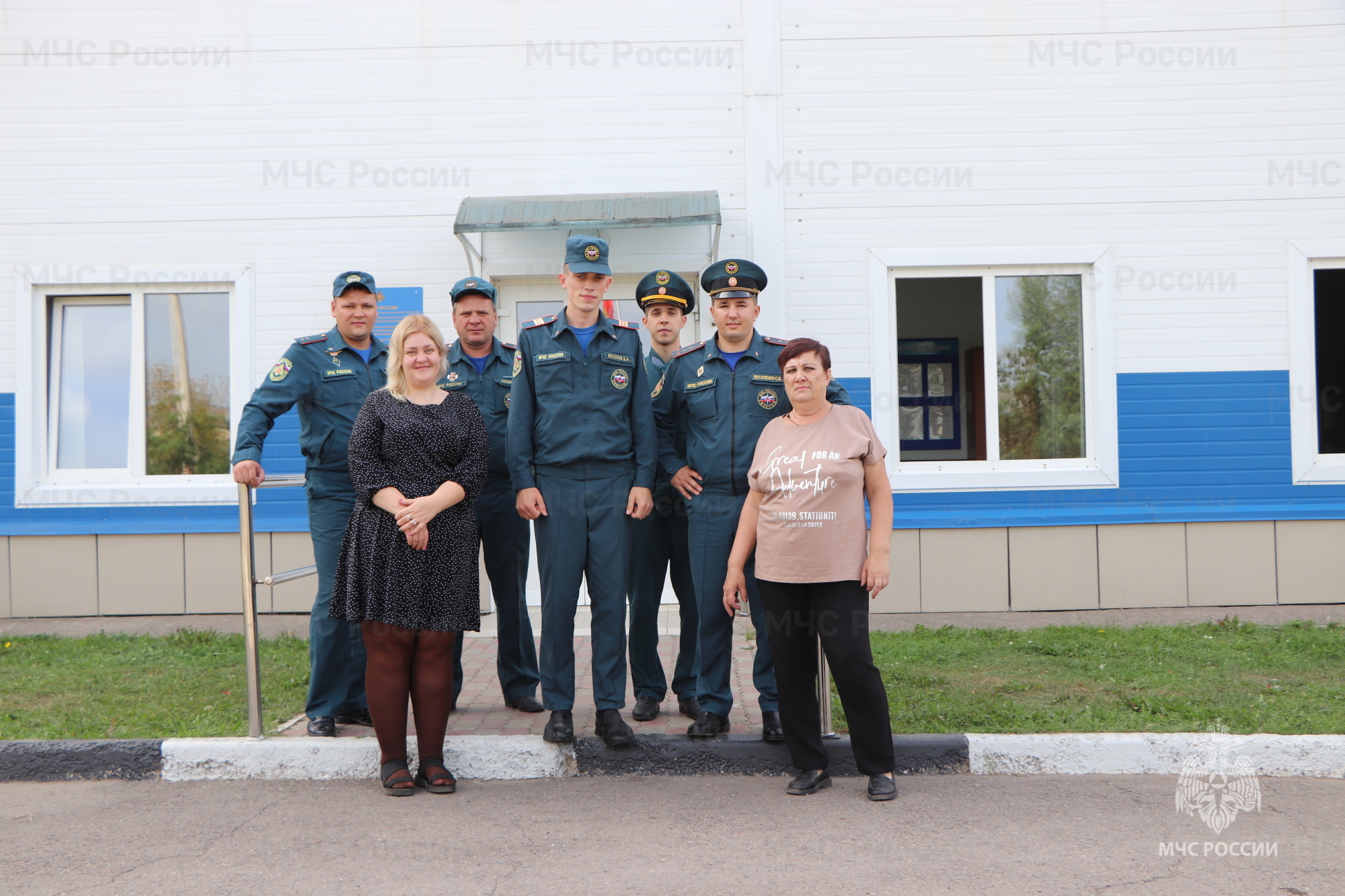 Спасенная при пожаре женщина приехала поблагодарить пожарных | 30.08.2023 |  Красноярск - БезФормата