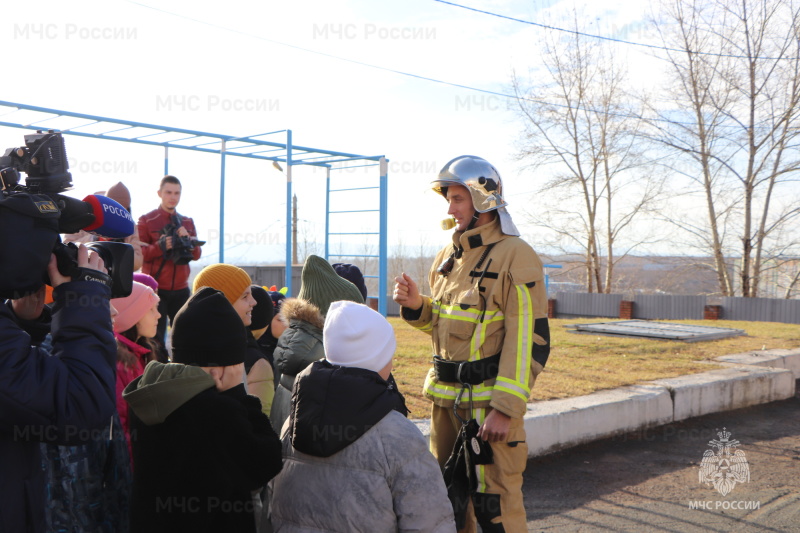 Дружина юных пожарных посетила Специализированную пожарно-спасательную часть